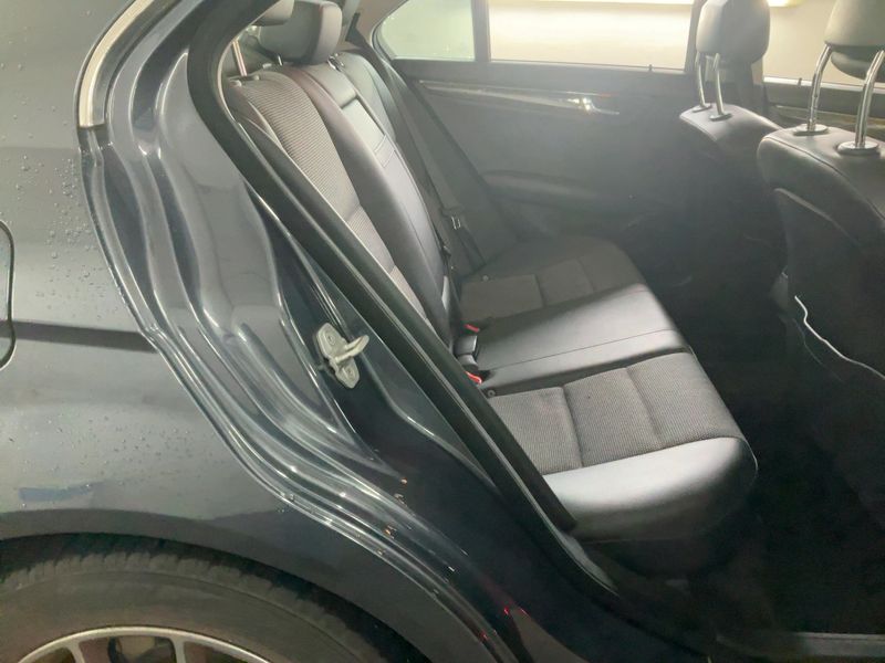 Mercedes-Benz C-Klasse C 200 CGI BlueEfficiency Sport Edition Avantgarde — zdjęcie 14