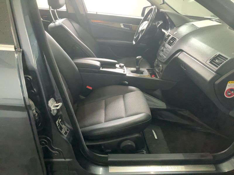 Mercedes-Benz C-Klasse C 200 CGI BlueEfficiency Sport Edition Avantgarde — zdjęcie 11