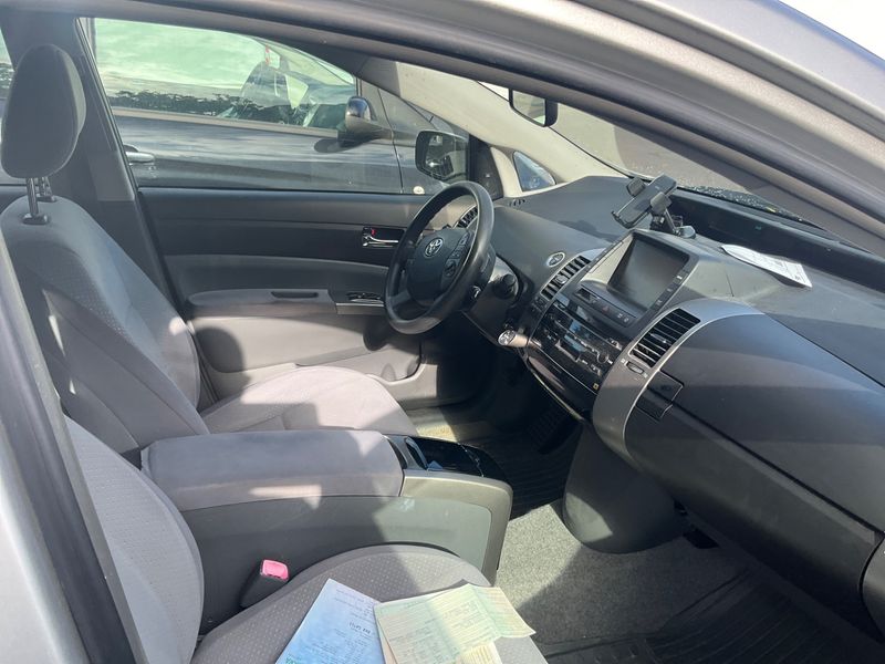 Toyota Prius 1.5 Executive — zdjęcie 3