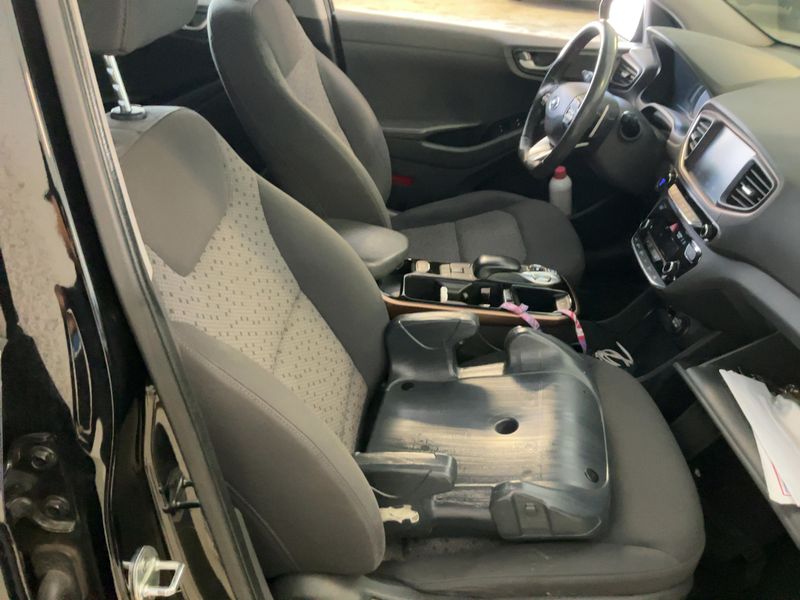 Hyundai IONIQ electric drive 88 kW Creative — zdjęcie 11
