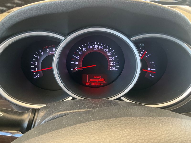 Kia Sorento 2.2 CRDi Spirit 4WD 2012 – снимка 18
