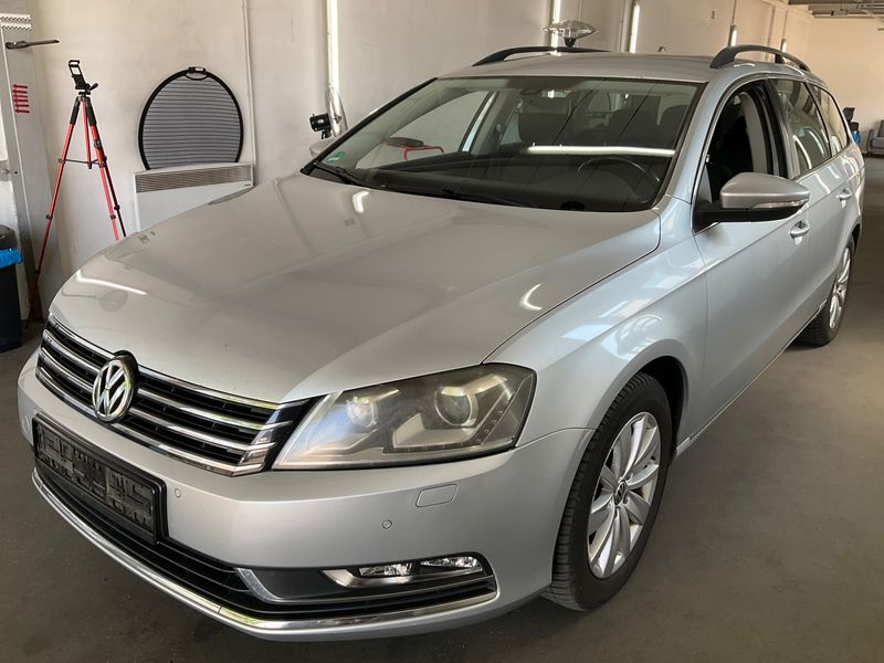 Volkswagen Passat 2.0 TDI Comfortline BlueMotion Tech 2011 – снимка 1