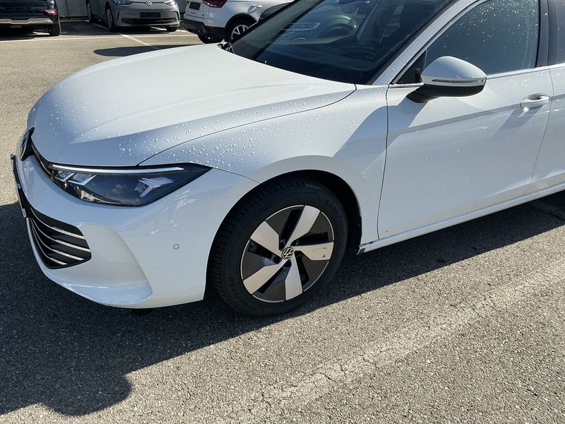 Volkswagen Passat 2.0 TDI Business — zdjęcie 1