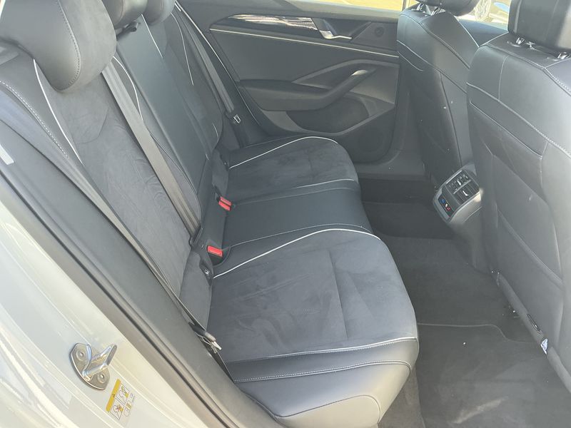 Volkswagen Passat 2.0 TDI Business — zdjęcie 14
