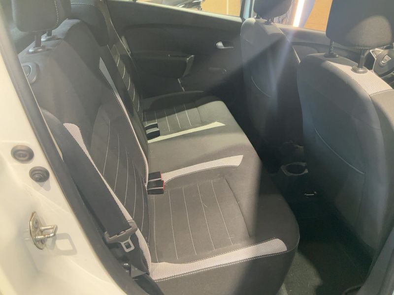 Dacia Sandero 0.9 TCe Stepway Essential — zdjęcie 14
