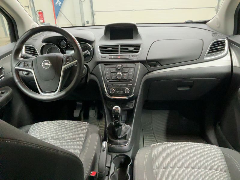 Opel Mokka 1.4 Turbo Edition ecoFlex 4x4 — zdjęcie 12