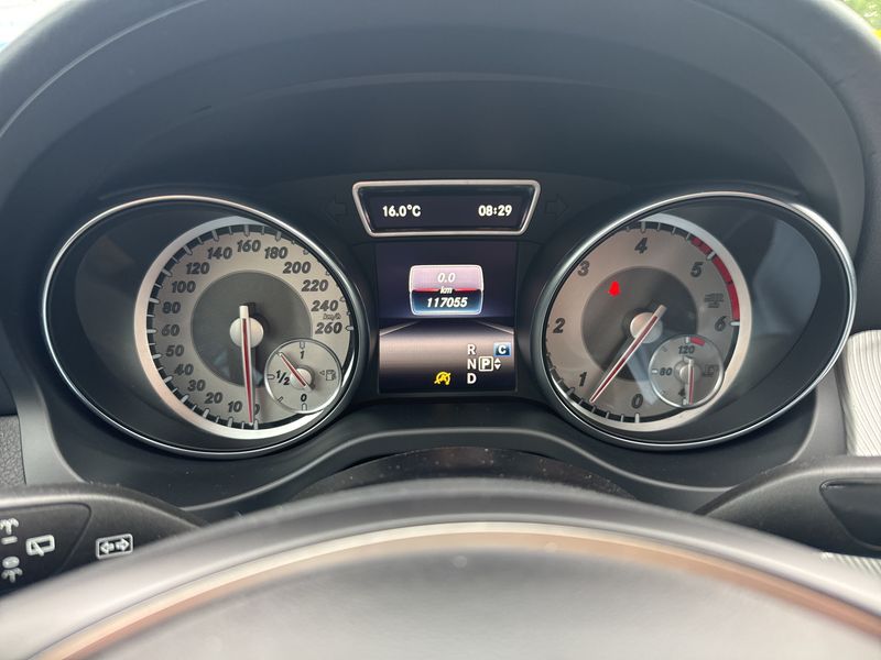 Mercedes-Benz GLA-Klasse GLA 200 d Urban — zdjęcie 12