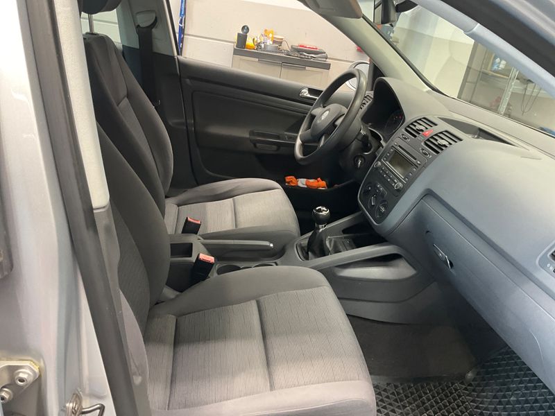 Volkswagen Golf V 1.4 Trendline — zdjęcie 3