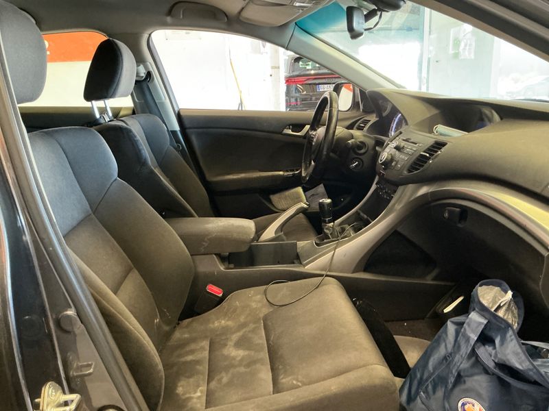 Honda Accord 2.2 DTEC Elegance — zdjęcie 3