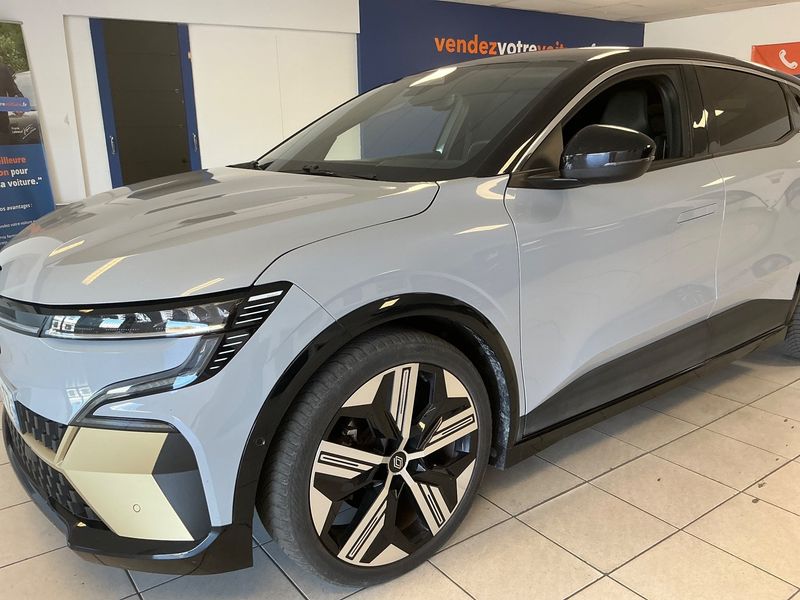 Renault Megane E-Tech EV60 Iconic — zdjęcie 2