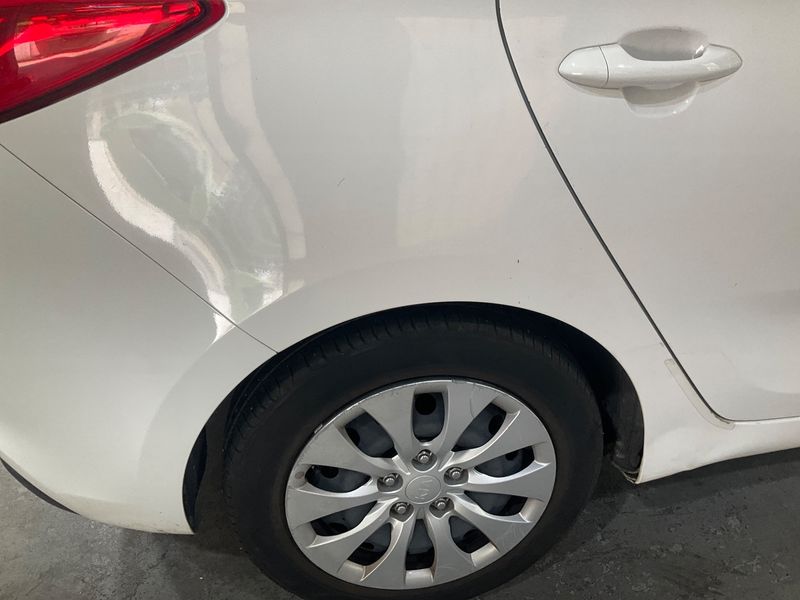 Kia Carens 1.7 CRDi Concept 2015 – снимка 24