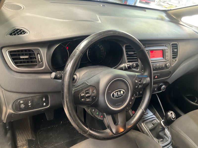 Kia Carens 1.7 CRDi Concept 2015 – снимка 41
