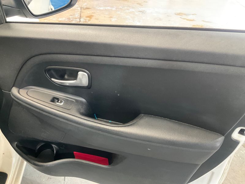 Kia Carens 1.7 CRDi Concept 2015 – снимка 34