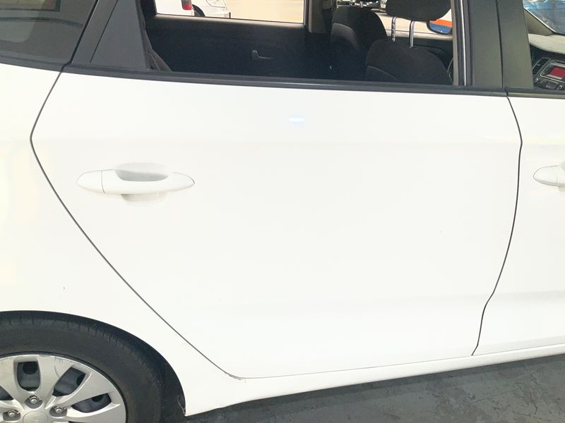 Kia Carens 1.7 CRDi Concept 2015 – снимка 27