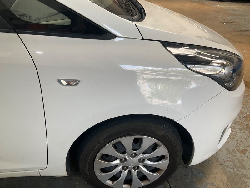 Kia Carens 1.7 CRDi Concept 2015 – снимка 22