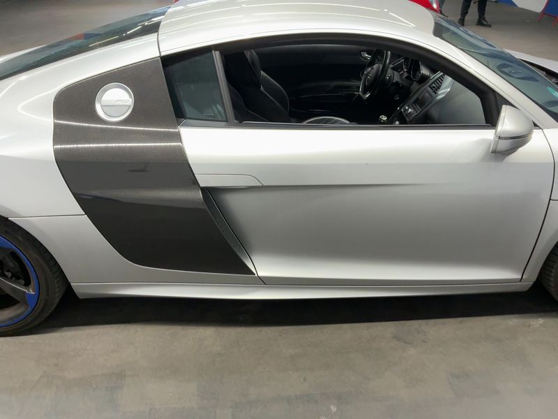 Audi R8 5.2 V10 FSI quattro 2011 – снимка 10