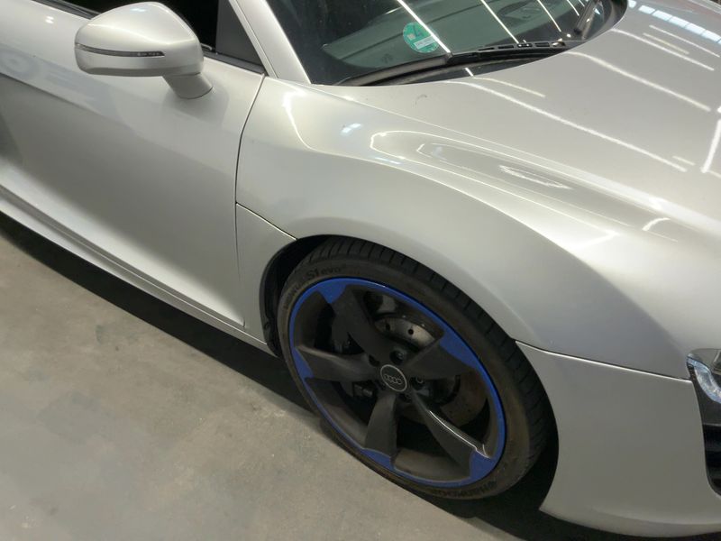 Audi R8 5.2 V10 FSI quattro 2011 – снимка 12