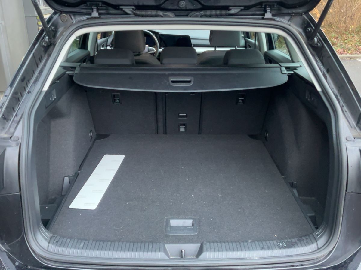 Volkswagen Golf 2022 — photo 16
