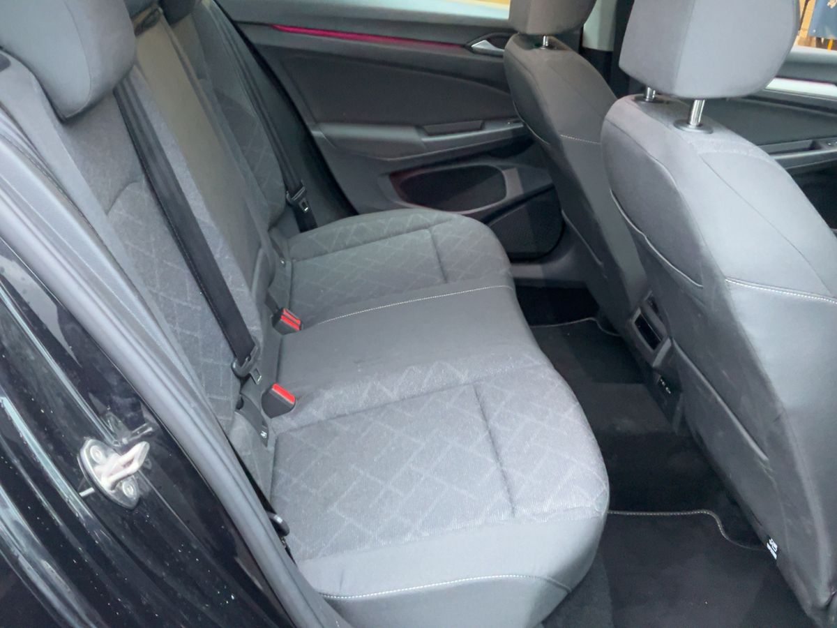 Volkswagen Golf 2022 — photo 20