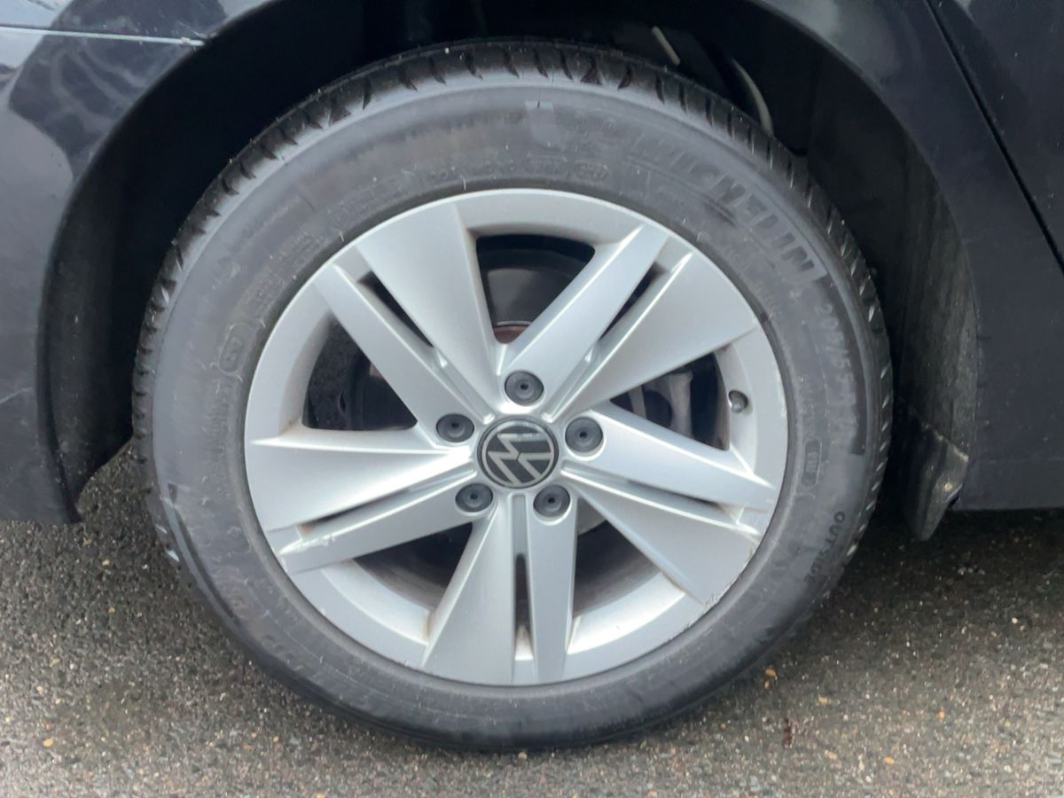Volkswagen Golf 2022 — photo 10