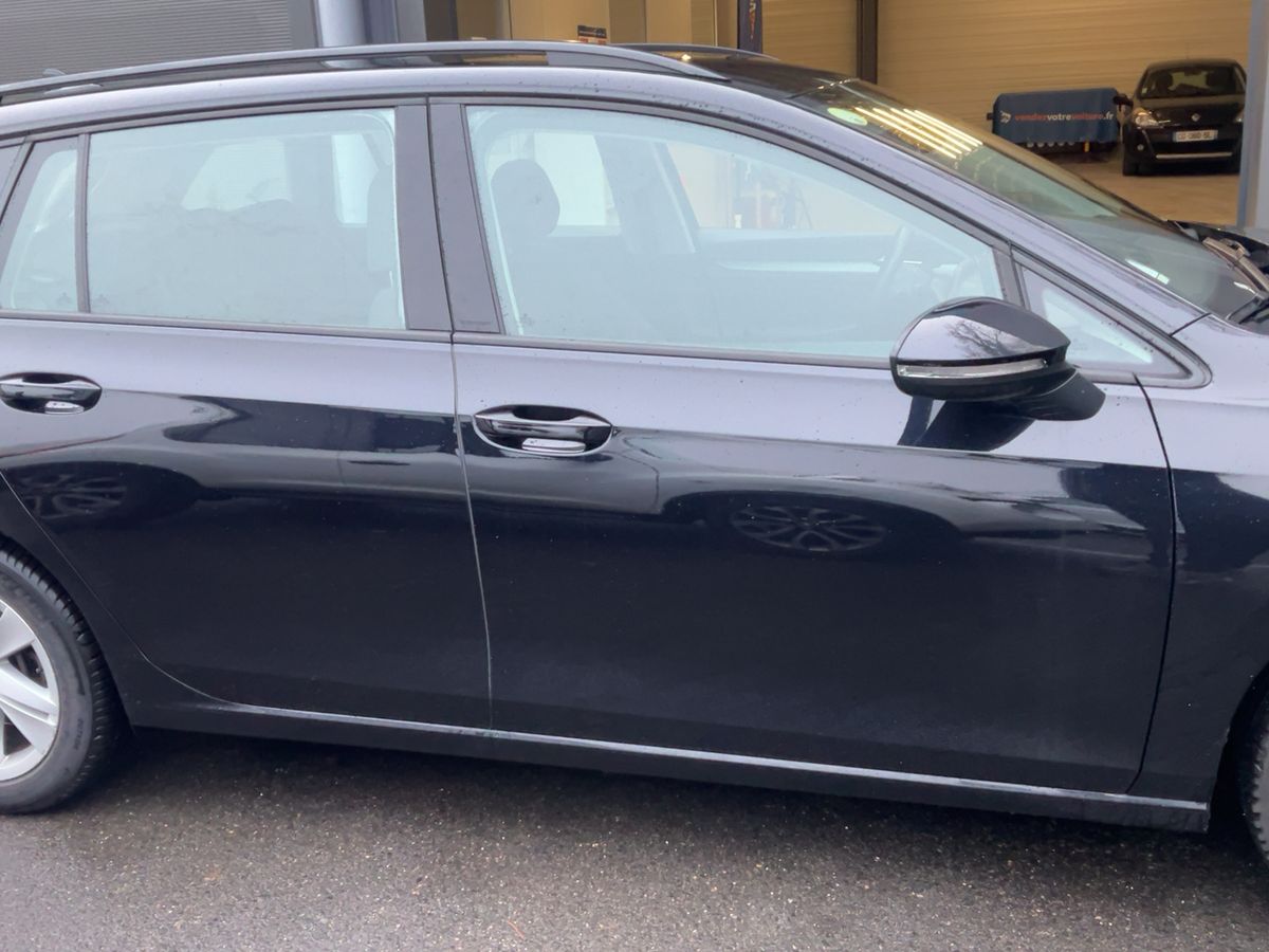 Volkswagen Golf 2022 — photo 11