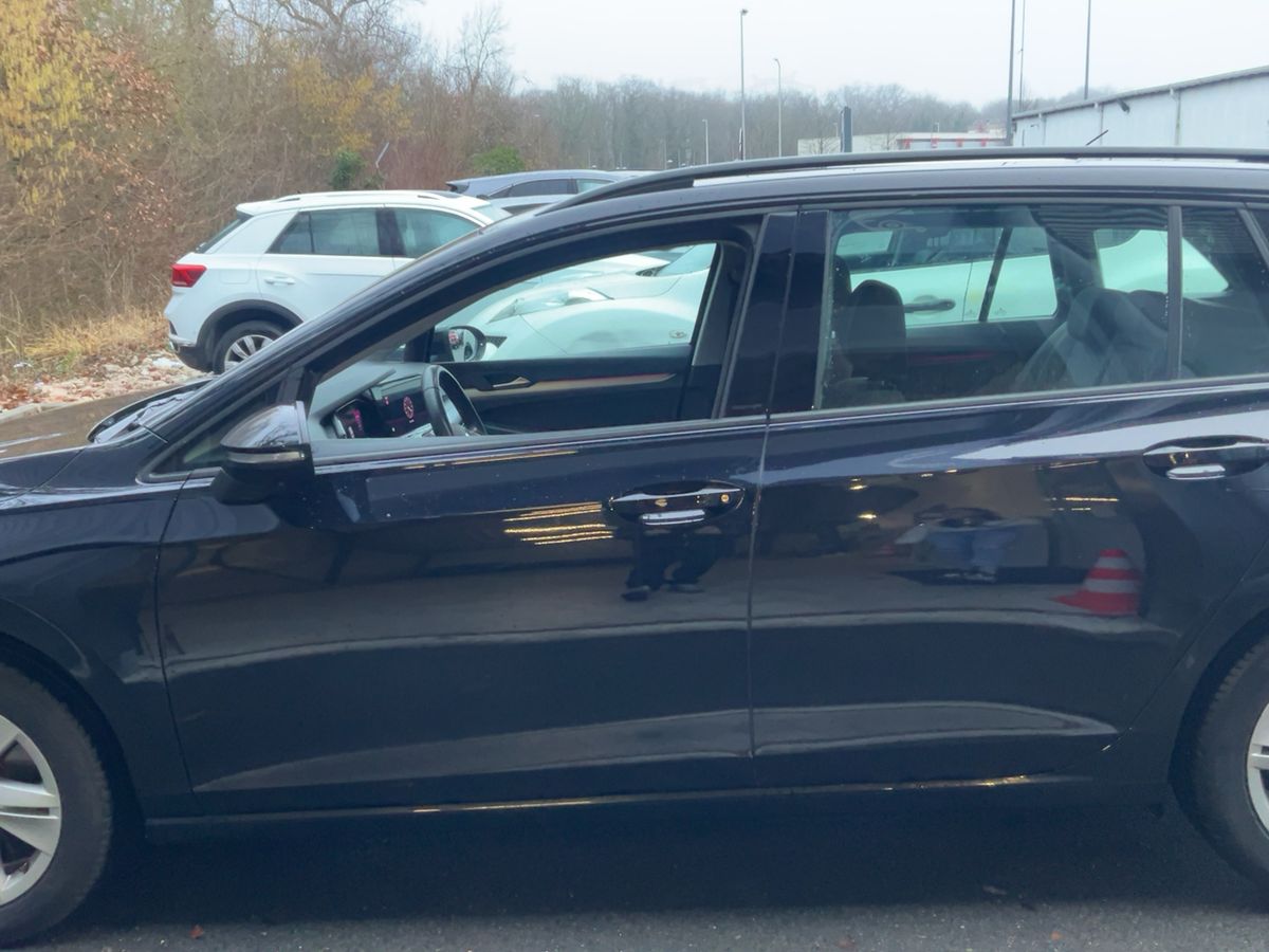 Volkswagen Golf 2022 — photo 5
