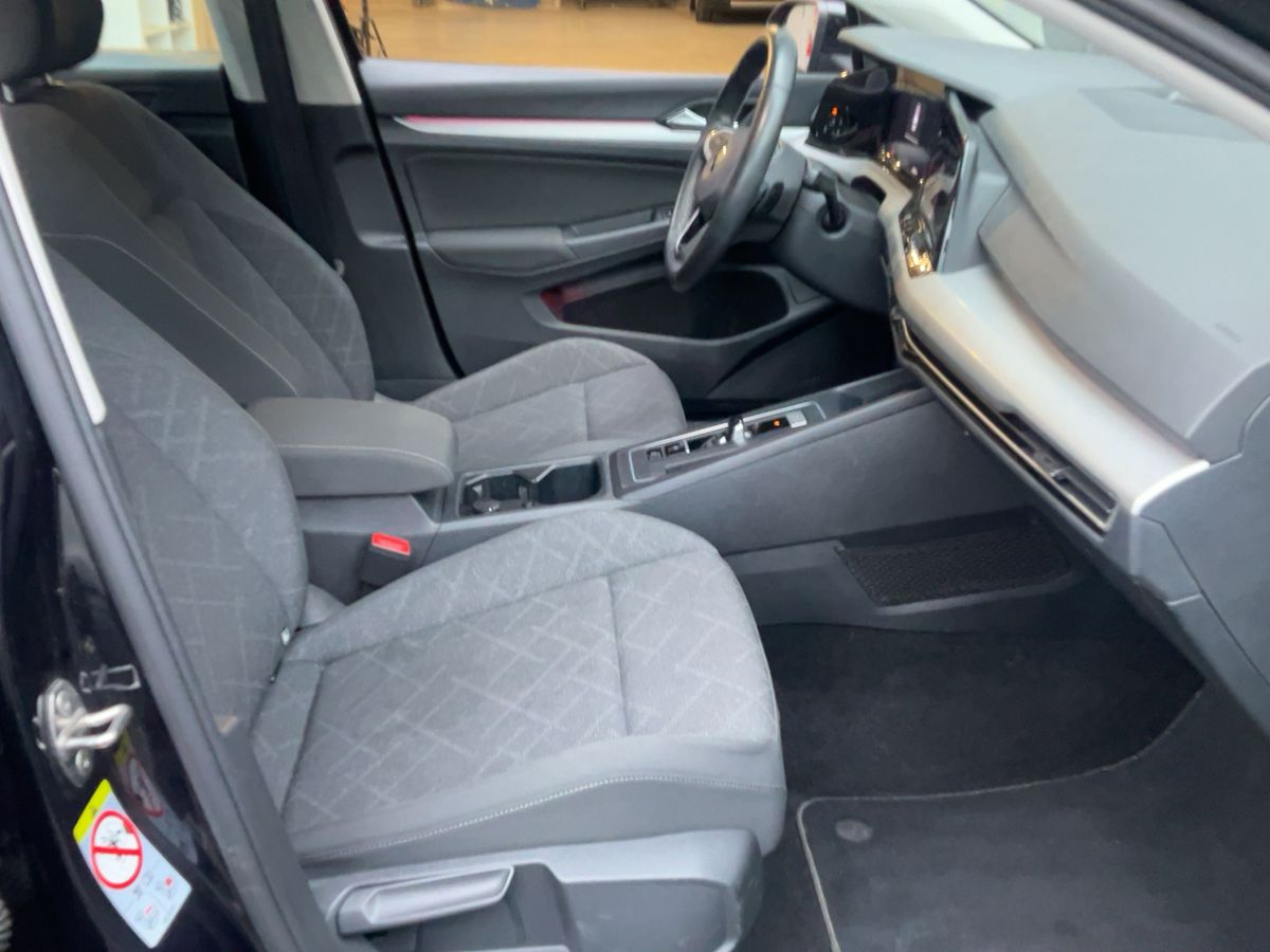 Volkswagen Golf 2022 — photo 17