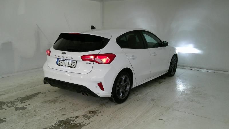 Ford Focus 1.0 EcoBoost Mild-Hybrid ST-Line — zdjęcie 6