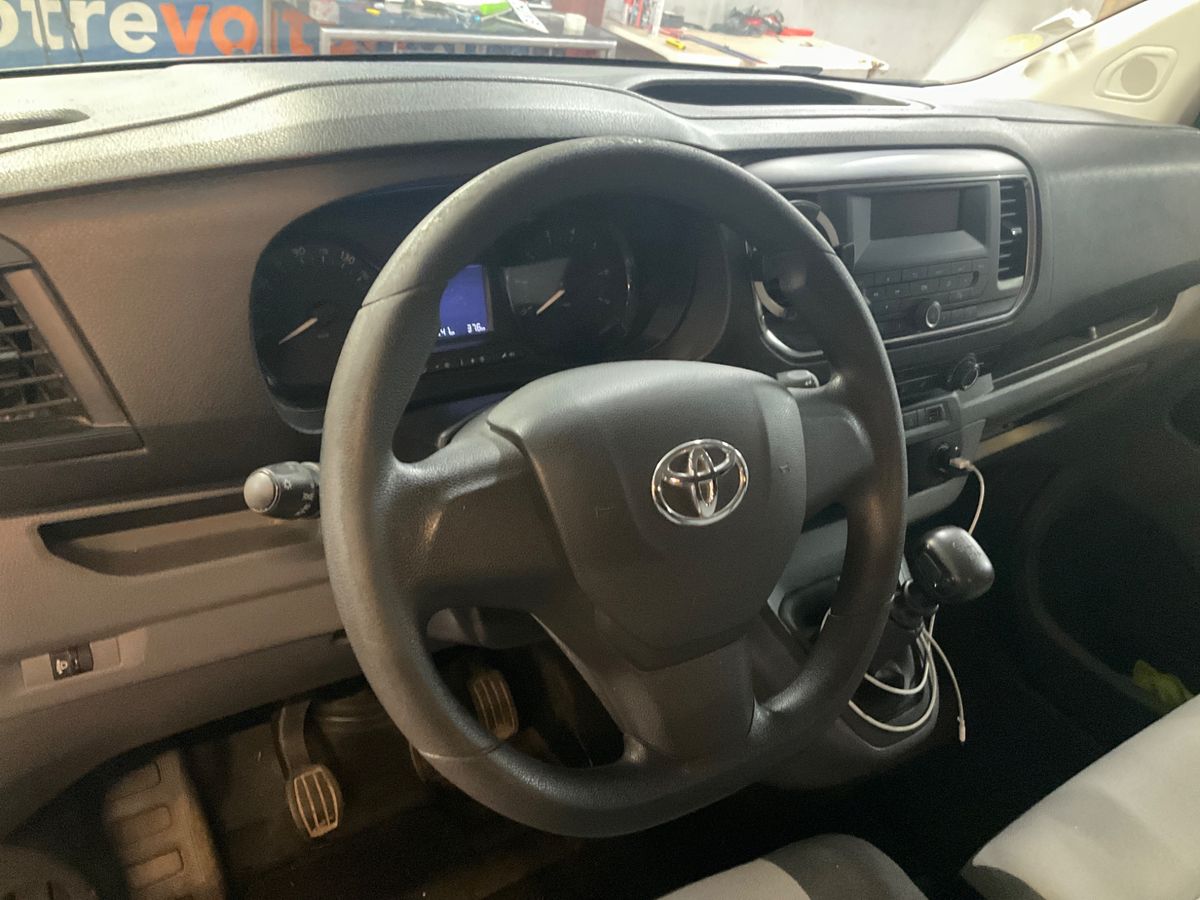 Toyota ProAce 2019 — photo 33