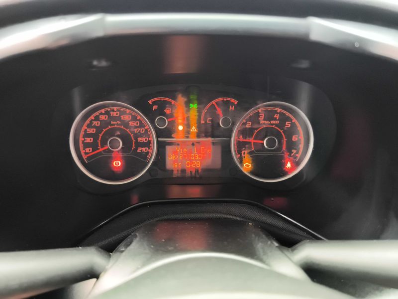 Fiat Doblo 1.3 M-Jet Furgón SX — zdjęcie 12