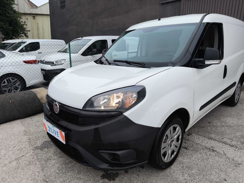 Fiat Doblo 1.3 M-Jet Furgón SX — zdjęcie 2