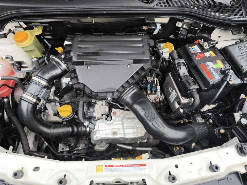 Fiat Doblo 1.3 M-Jet Furgón SX — zdjęcie 8