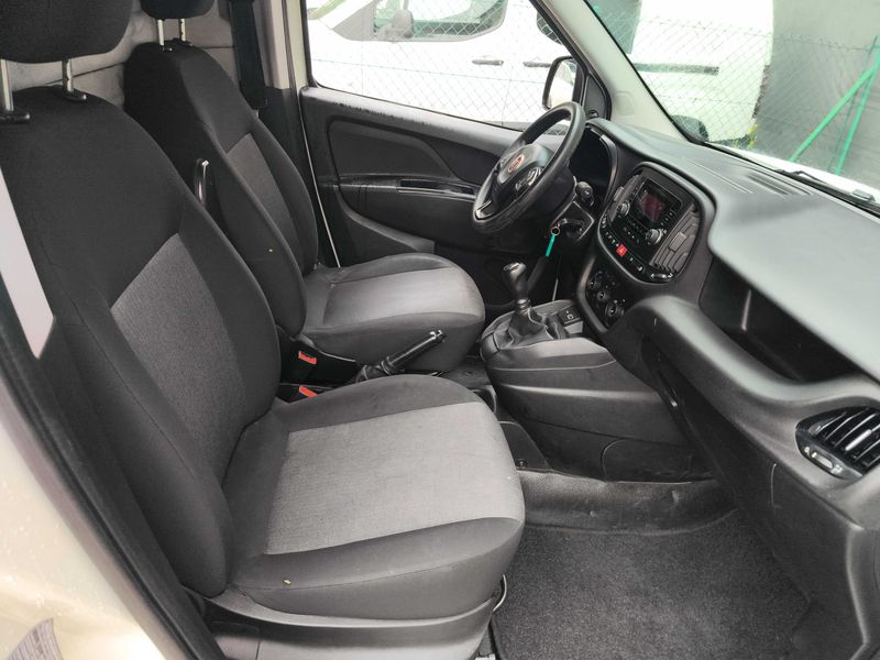 Fiat Doblo 1.3 M-Jet Furgón SX — zdjęcie 10