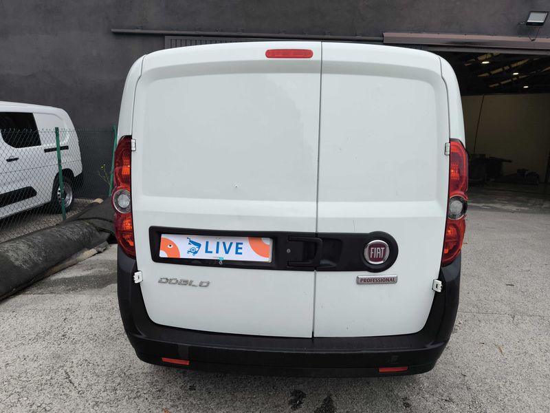 Fiat Doblo 1.3 M-Jet Furgón SX — zdjęcie 4