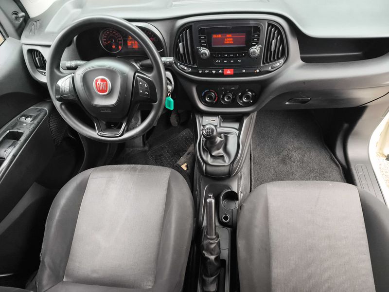 Fiat Doblo 1.3 M-Jet Furgón SX — zdjęcie 11