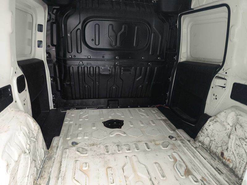 Fiat Doblo 1.3 M-Jet Furgón SX — zdjęcie 9