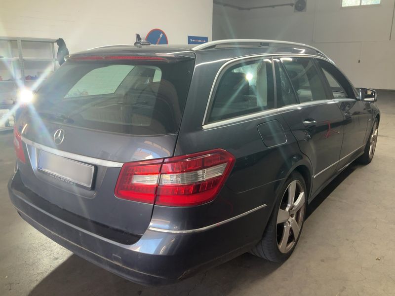 Mercedes-Benz E-Klasse E 250 CDI T BlueEfficiency Elegance — zdjęcie 6