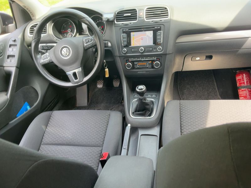 Volkswagen Golf VI 1.6 TDI Trendline BlueMotion Tech — zdjęcie 12