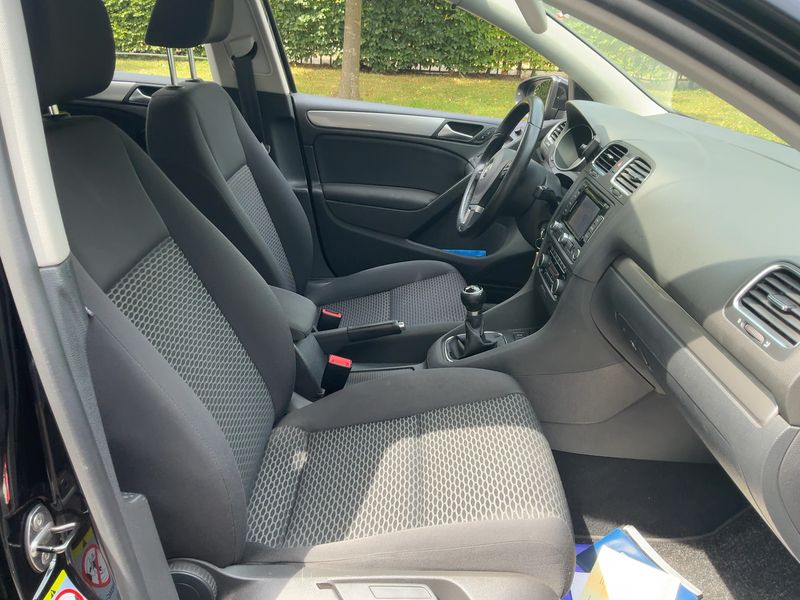 Volkswagen Golf VI 1.6 TDI Trendline BlueMotion Tech — zdjęcie 11