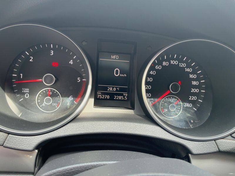 Volkswagen Golf VI 1.6 TDI Trendline BlueMotion Tech — zdjęcie 13