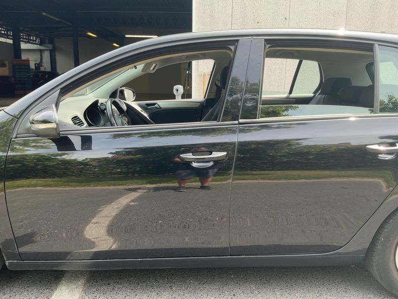 Volkswagen Golf VI 1.6 TDI Trendline BlueMotion Tech — zdjęcie 4