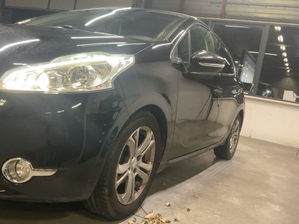 Peugeot 208 1.6 Allure