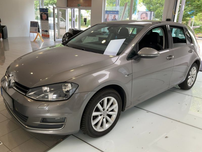 Volkswagen Golf VII 1.6 TDI Lounge BlueMotion Tech 2015 – снимка 1