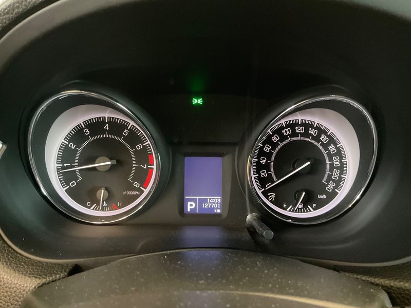 Suzuki Kizashi 2.4 Sport 4x4 — zdjęcie 13
