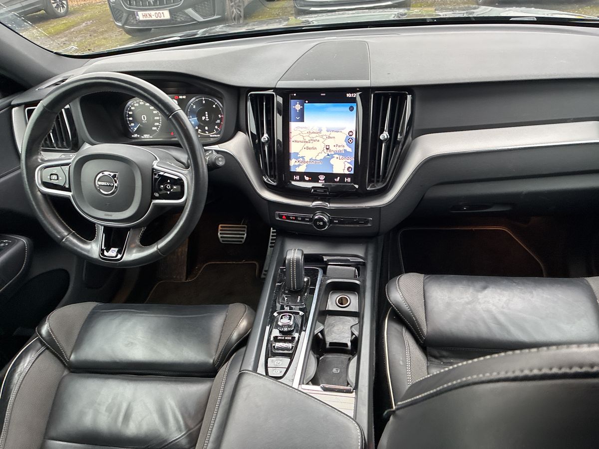 Volvo XC60 2020 — photo 12