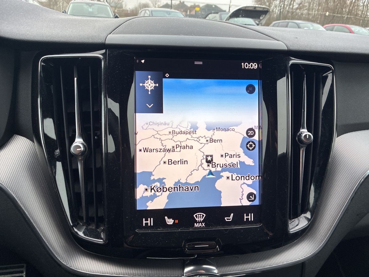 Volvo XC60 2020 — photo 14