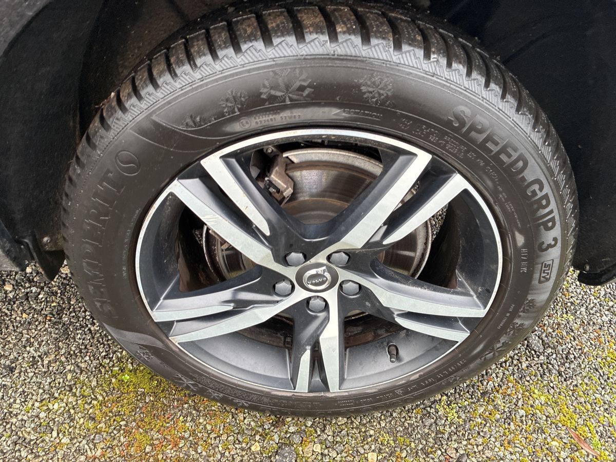Volvo XC60 2020 — photo 30