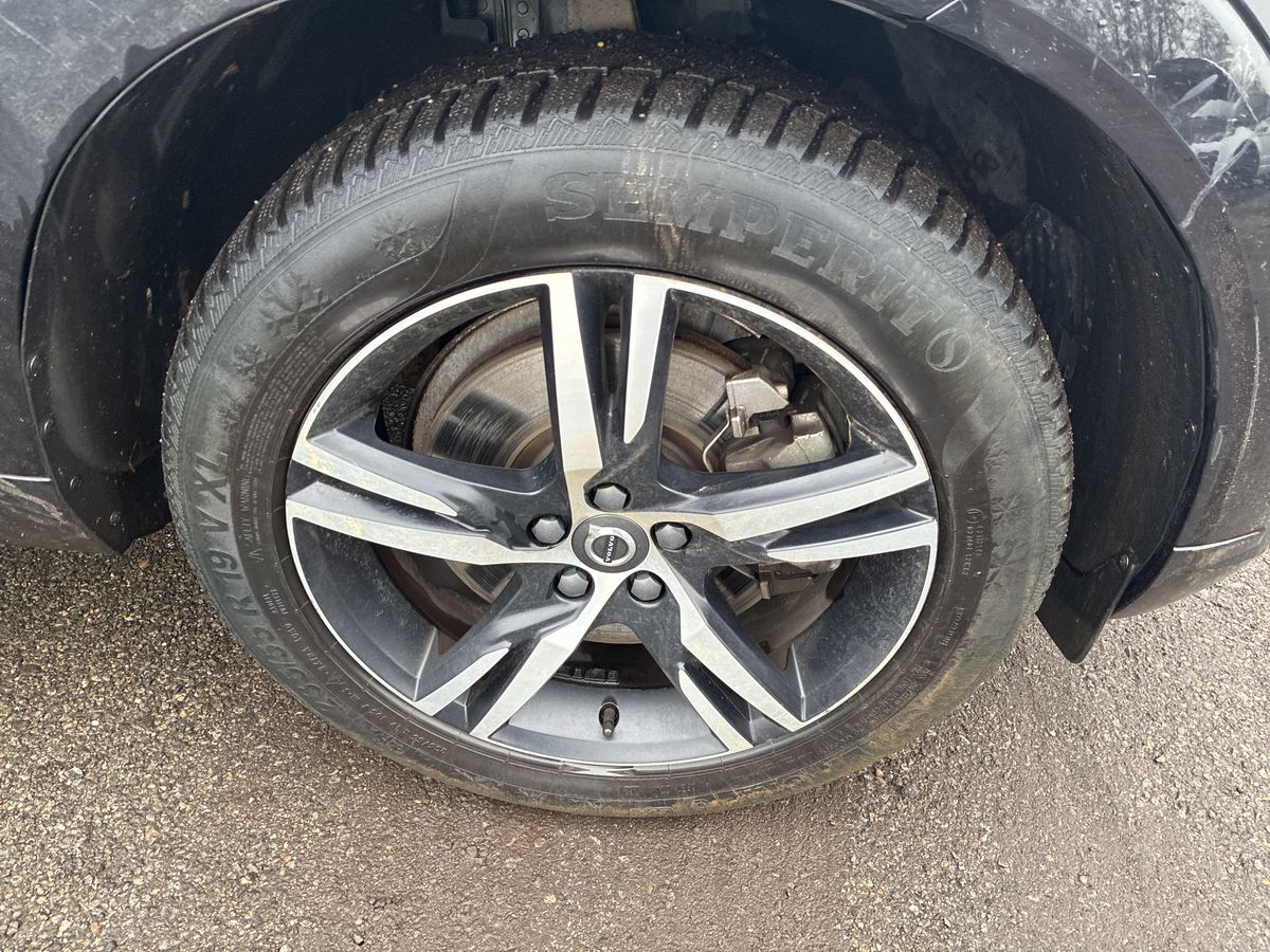 Volvo XC60 2020 — photo 22