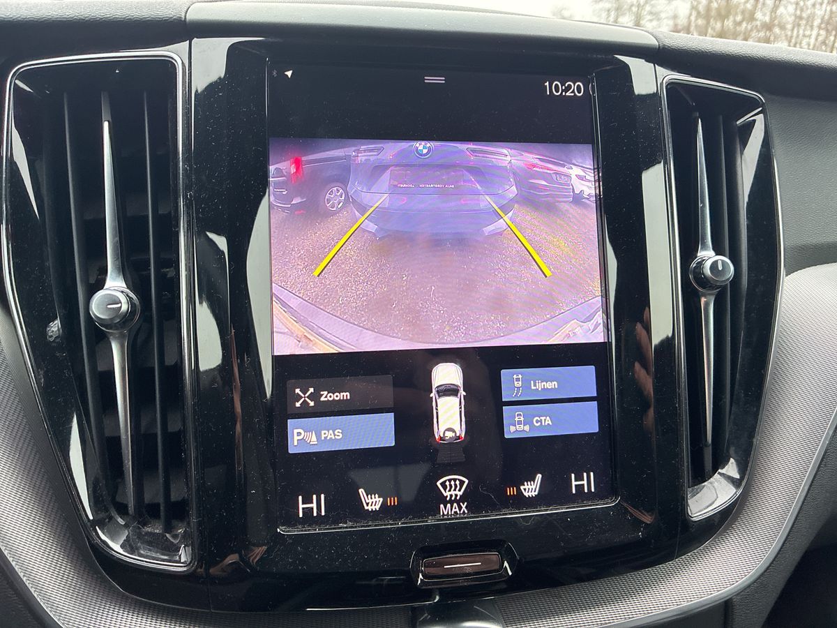 Volvo XC60 2020 — photo 20