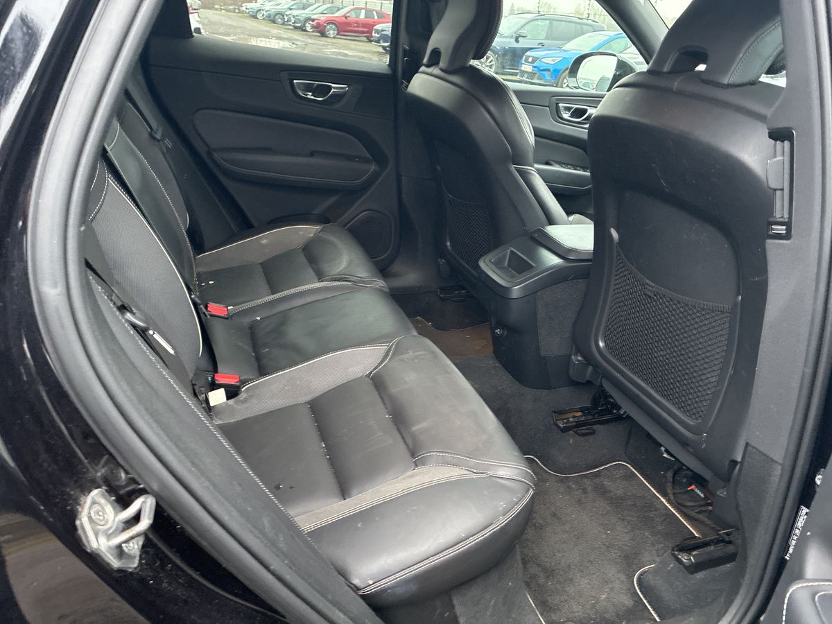 Volvo XC60 2020 — photo 15